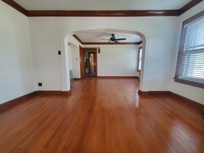 Photo - 421 W Oakland Ave Unit 502