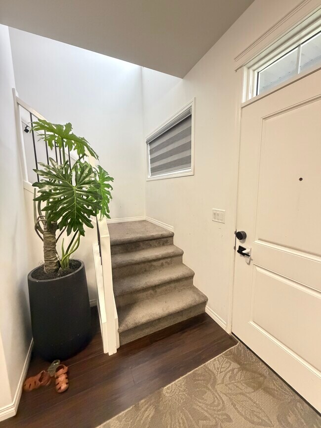 1108 Legacy Cir SE