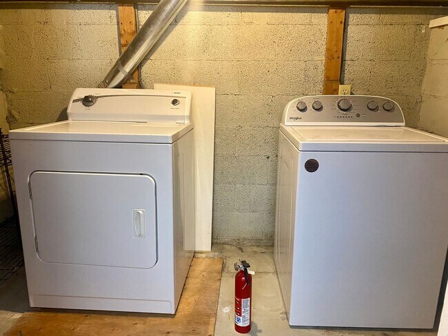 Photo - 1360-1362 1/2 Alpine Ave. Unidad 1362 1/2