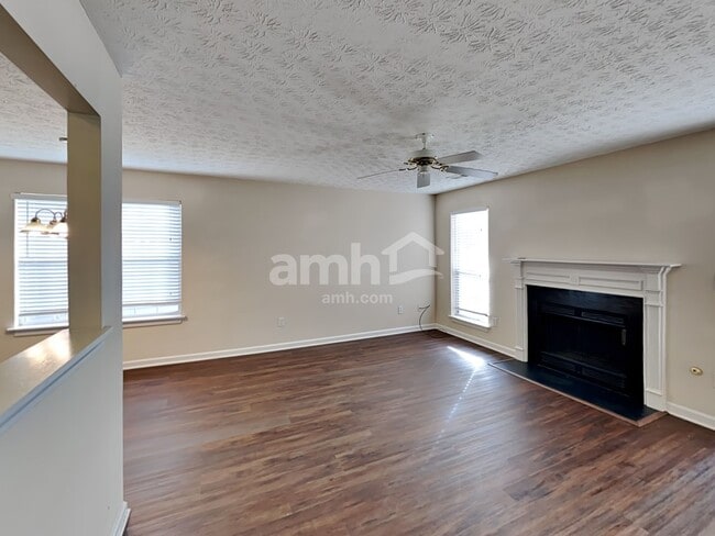 Photo - 170 Taggart Run NW