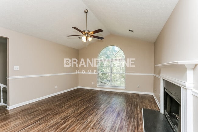 Photo - 329 Mill Glen Ct