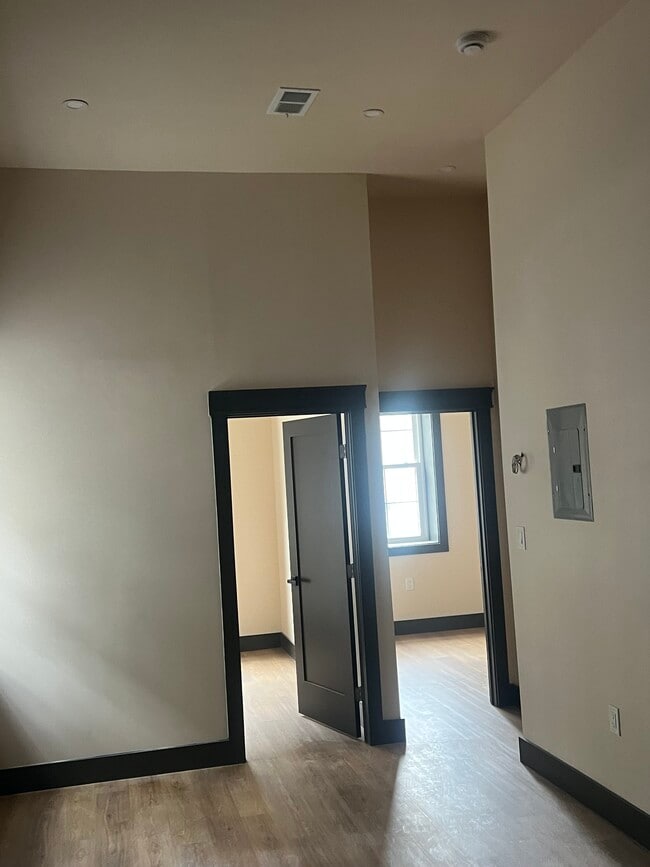 Photo - 237 2nd St NW