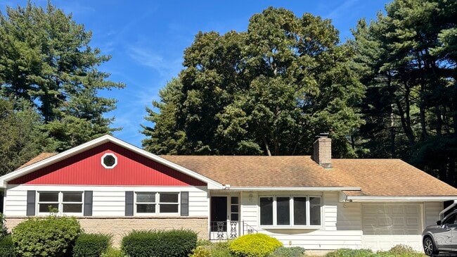 Photo - 120 Peters Ln