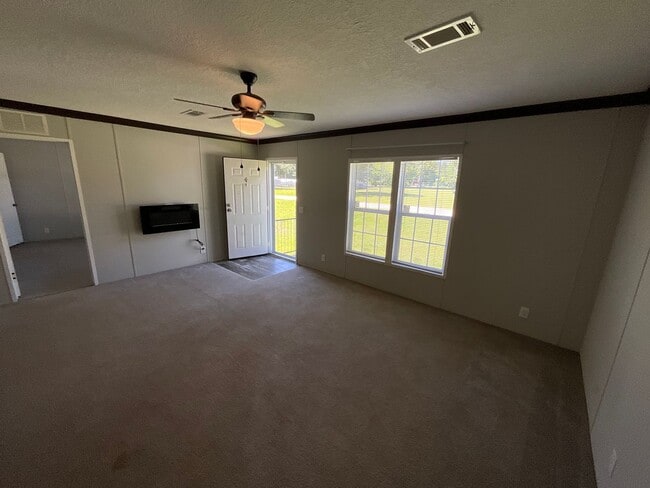 Photo - Beautiful 3/2 Mobile Home w/ Lawn Maintenance Included