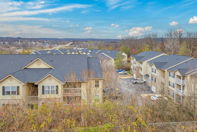 Building Photo - The Legends on the Park