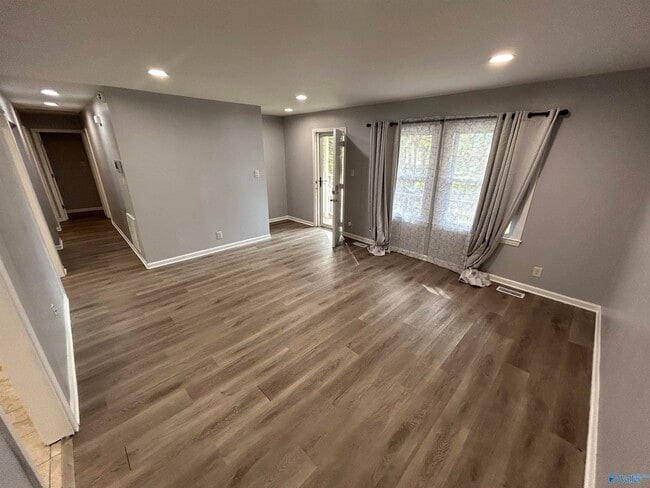 Photo - 6202 Valley Park Dr NW