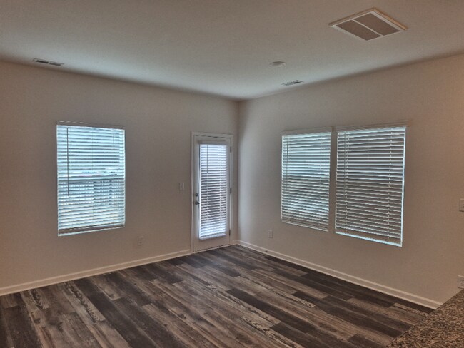 Photo - 120 Fosters Gln Pl Unidad 1