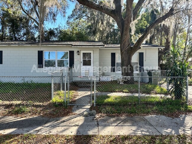 Building Photo - 116 N College St Rental
