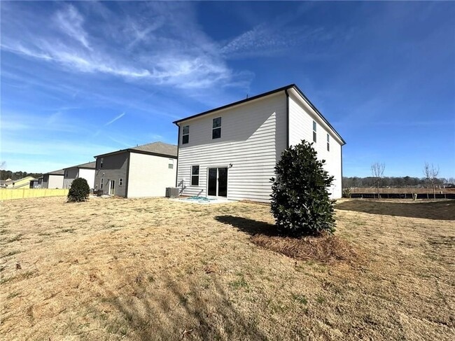 Photo - 472 Madison Lakeview Dr