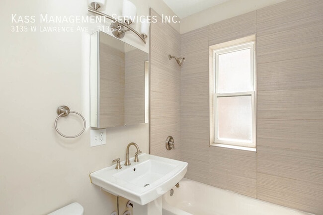 Photo - 3135 W Lawrence Ave Unit 3135-2