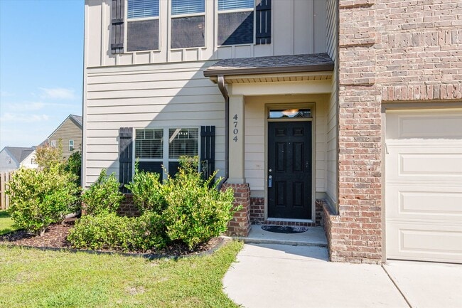 Photo - Great 5 Bedroom Home in Evans