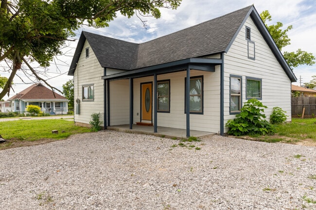 Building Photo - 203 N 9th St Rental
