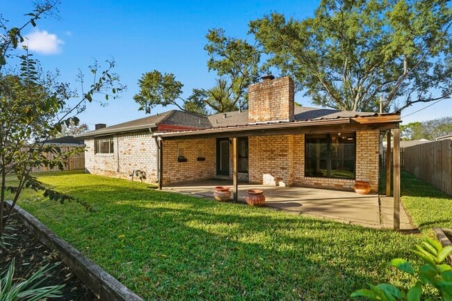 Building Photo - 6231 Autumn Forest Dr