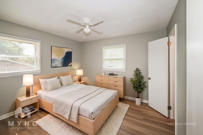 Photo - 221 Tanglewood Dr