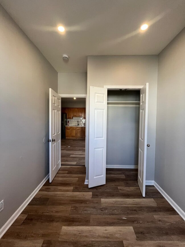 Photo - 91 W 20th St Unidad 2