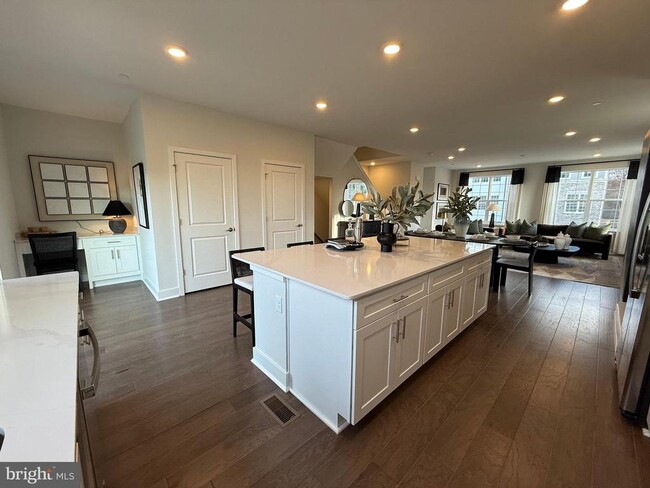 Photo - 113 FRED CLARK Dr