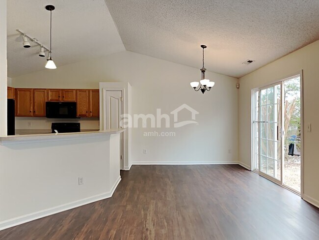 Photo - 212 Marcie Rush Ln