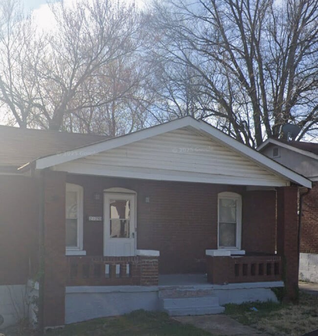 Building Photo - 2120 67th St Rental