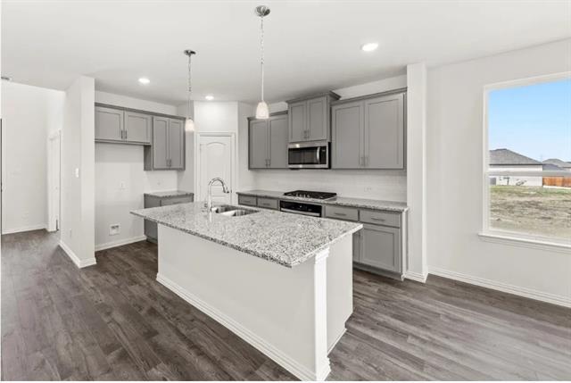 Photo - 616 Blakelys Wy