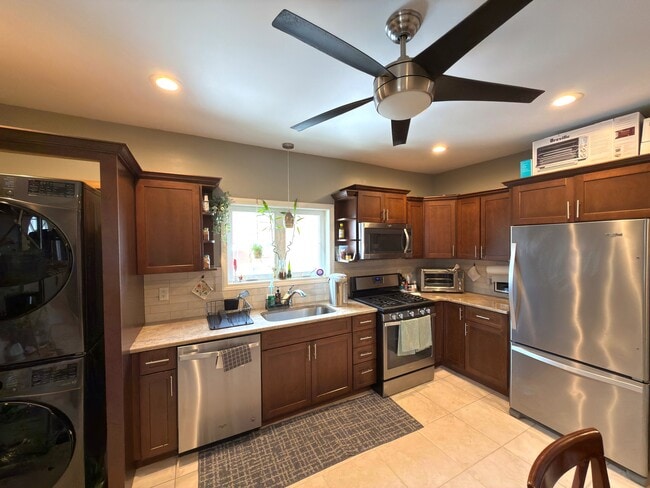 Photo - 9 Amaranth Ave Unidad 1