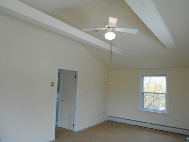 Great Room - 519 Lincoln Ave Unit 2