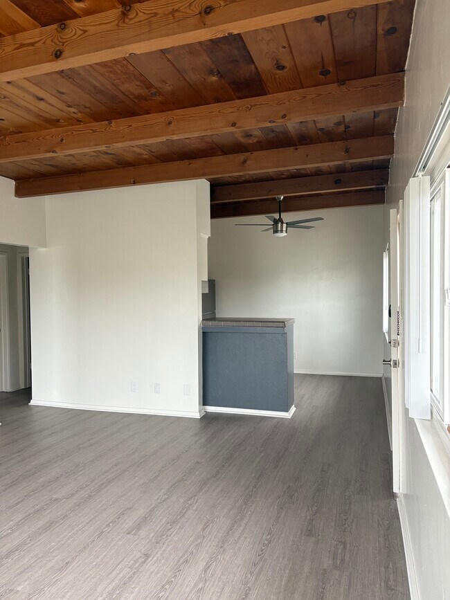 Maui Apartments