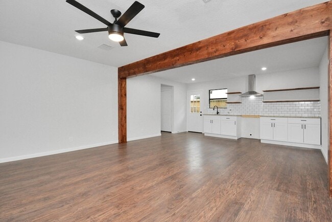 262 1/2 De Boll Street Unit