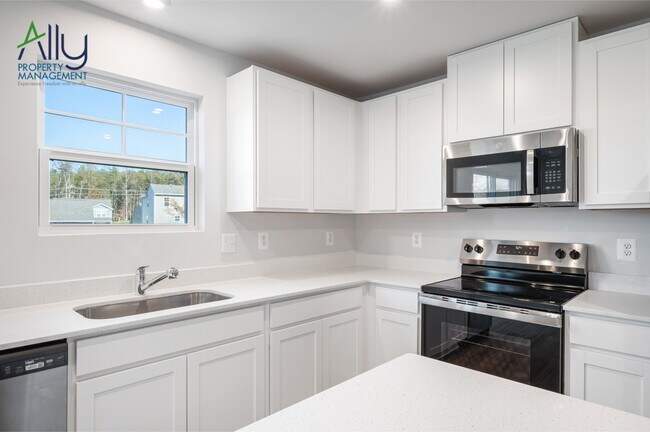 Photo - 44 Sophie Kathryn Dr