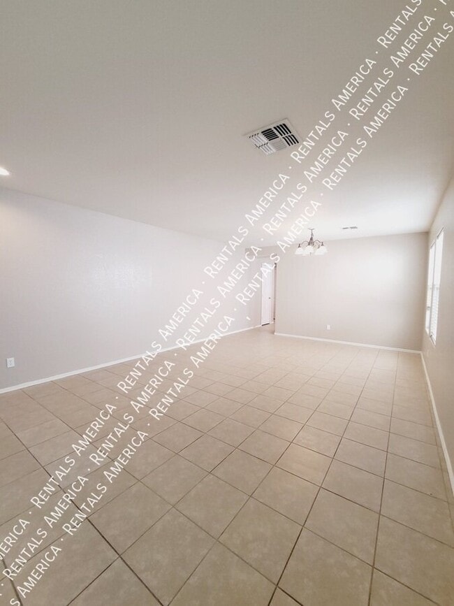 776 E Cowboy Cove Trail