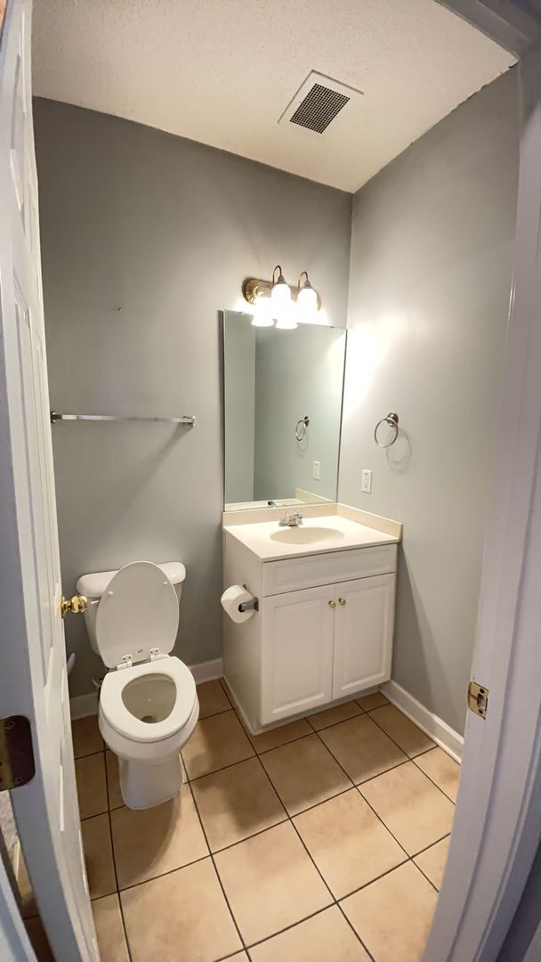 Photo - Beautiful unfurnished 2 bedroom/2 bath condo in Heatherstone at Berkshire Unit 1115