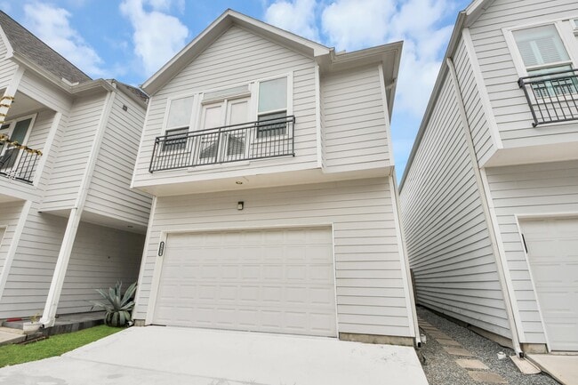 1805 Napa Creek Ln