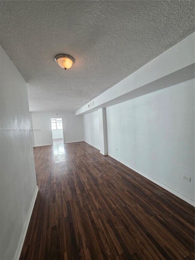 Photo - 905 Brickell Bay Dr Unit 1522