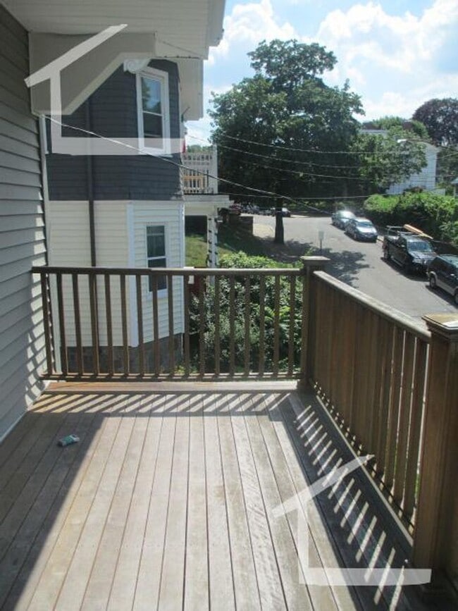 Building Photo - Brighton 5 Bed 2 Bath 9/1