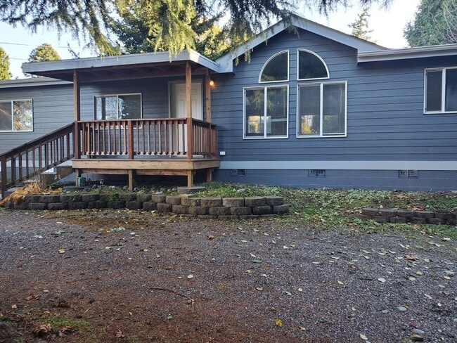 Building Photo - Spacious 3 Bd., 2 Ba near Blaine State Park