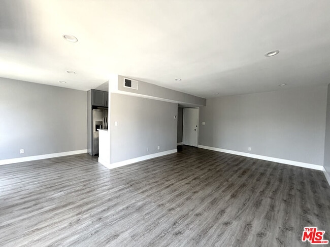 Photo - 711 Orange Grove Ave Unit 301