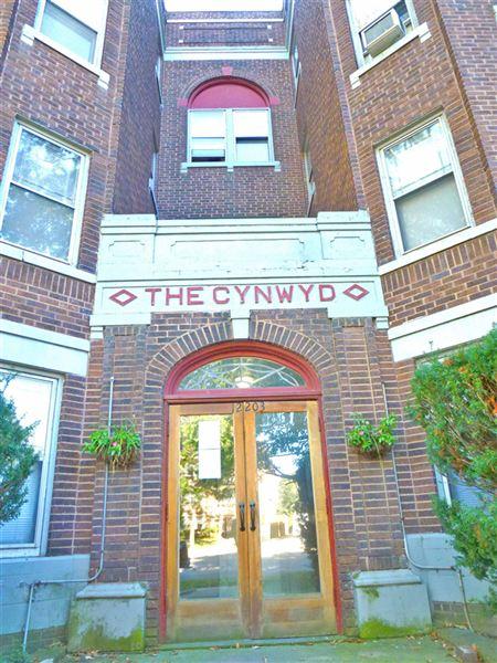 Entrance - Cynwyd Manor