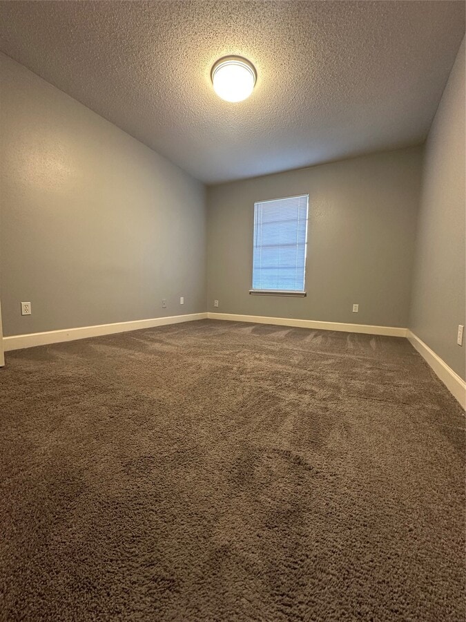 Photo - 2515 Oak Hill Dr