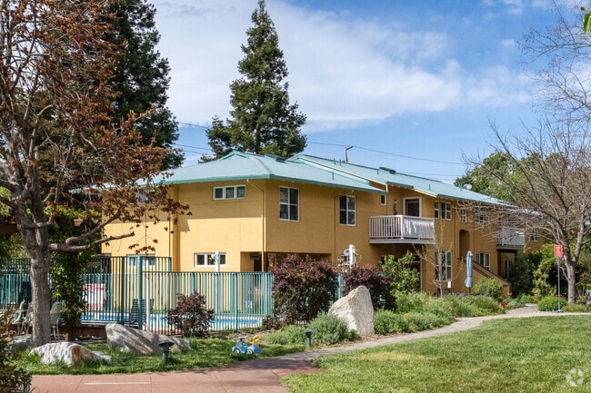 exterior - Pleasant Hill Cohousing
