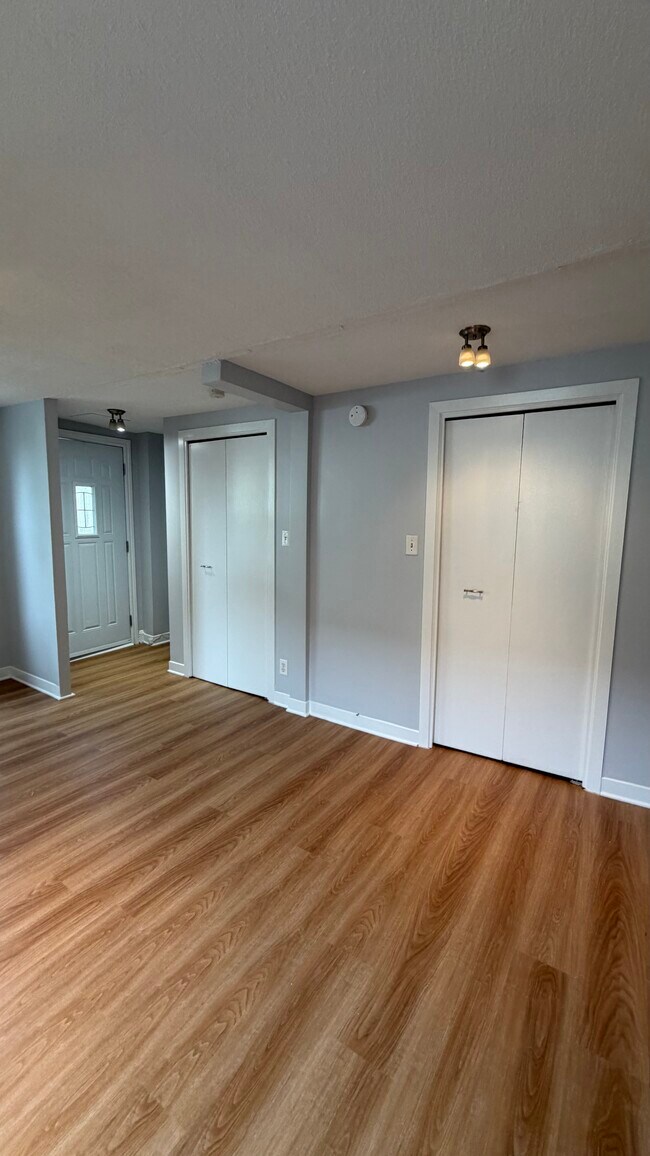 Photo - Au cœur de Hull - 1 chambre avec stationnement GRATUIT - 1,400 $ ! Unit 1