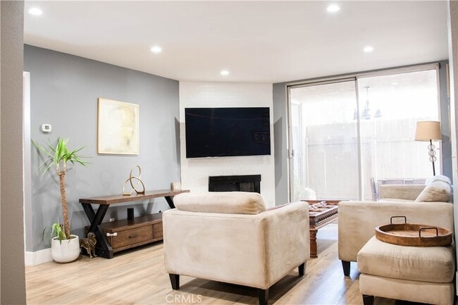 Photo - 4705 Kester Ave Unit 106