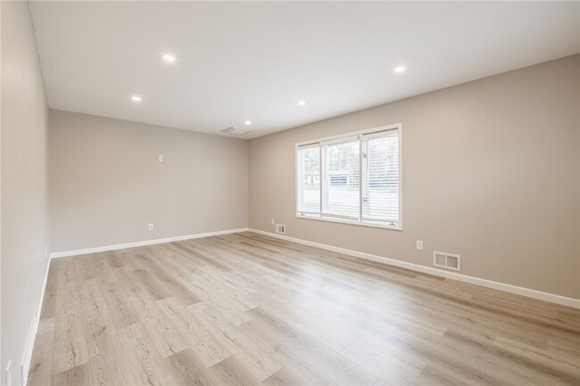 Photo - 27 Homestead Dr