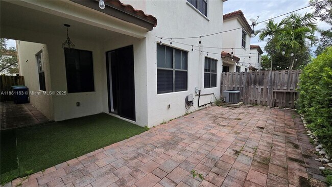 Photo - 10320 NW 70th Terrace