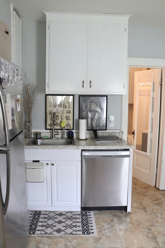 Cocina - 1401 5th St NE Unidad Lower