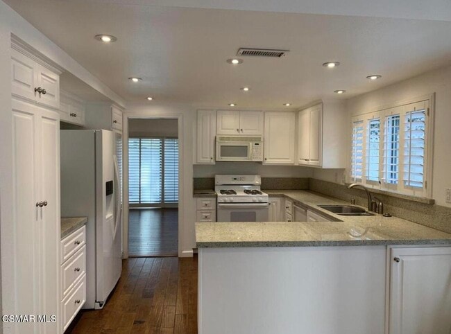 Photo - 924 Thistlegate Rd