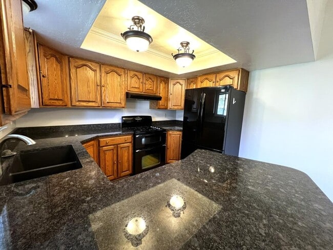 Photo - 676 E 3300 N