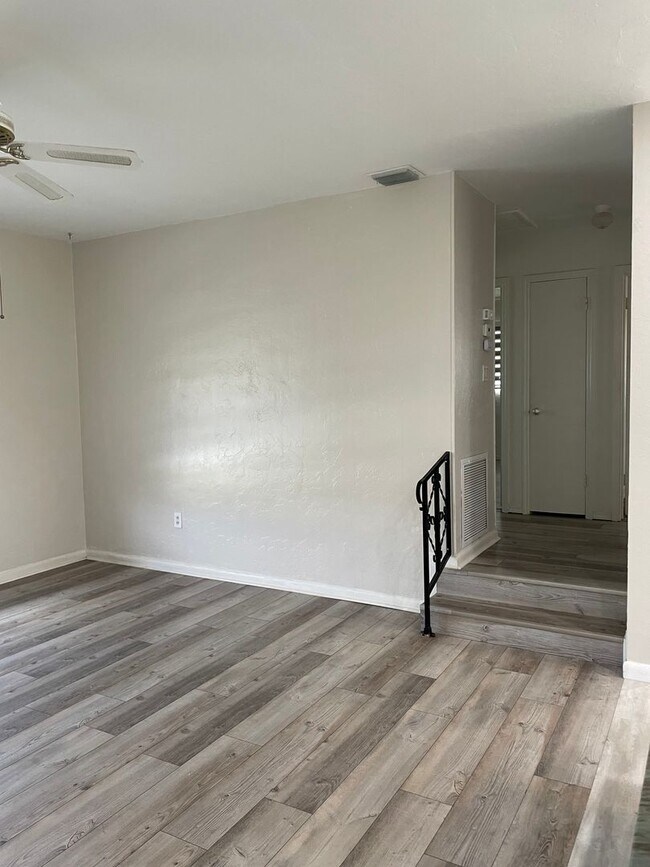 Photo - Convenient Port Charlotte Location!