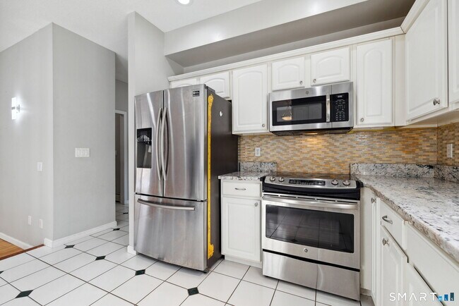 Photo - 65 Fitch Meadow Ln