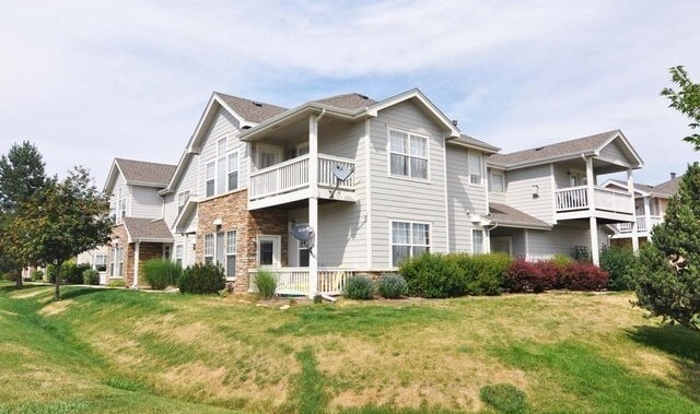 Amazing price amazing location 2 bdrm Cond... - Amazing price amazing location 2 bdrm Cond... House