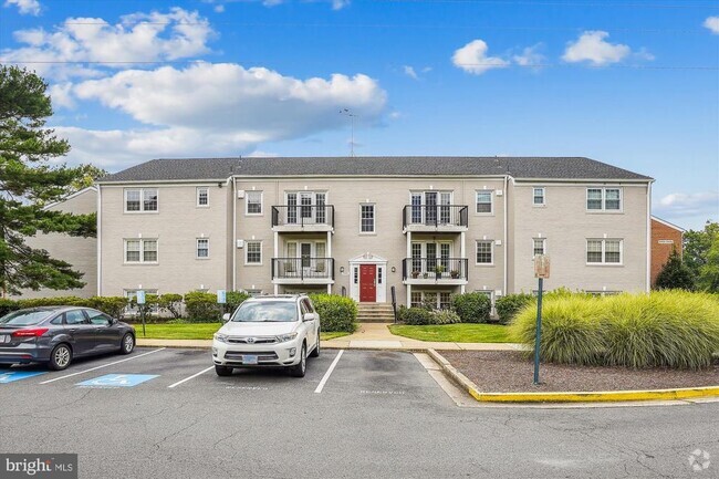 Building Photo - 9495 Fairfax Blvd Unit 301 Rental