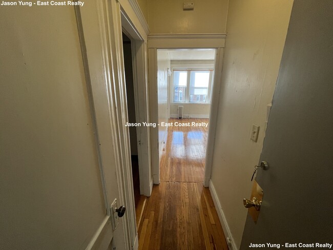 Photo - 228 Kelton St Condo Unit 4